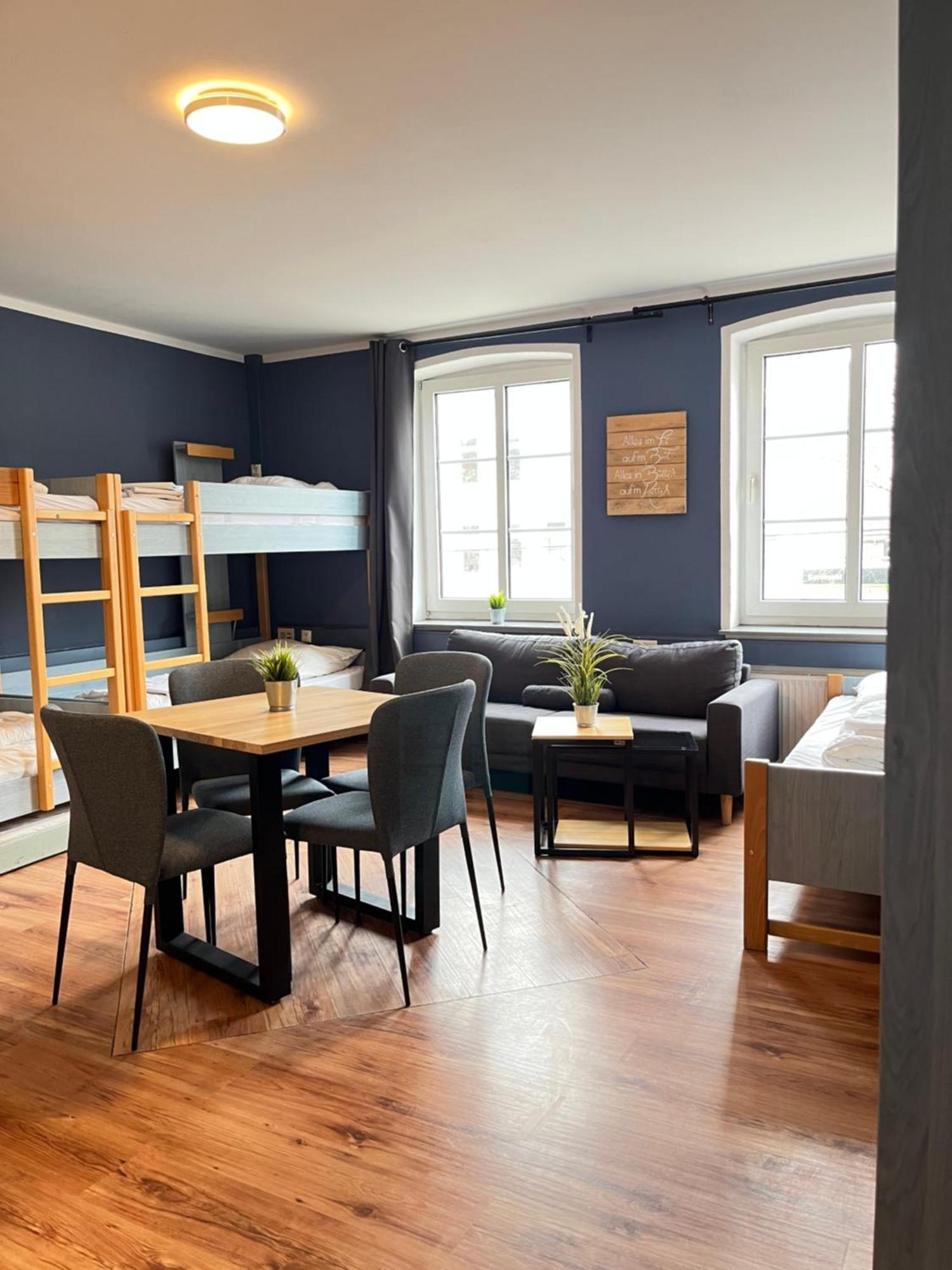 Blue Doors Hostel Ktv รอสต็อค ภายนอก รูปภาพ