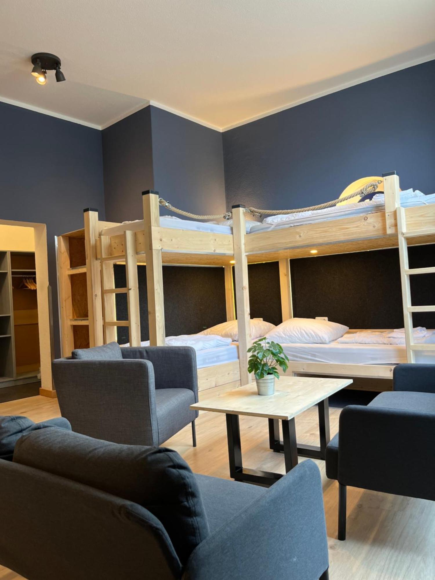 Blue Doors Hostel Ktv รอสต็อค ภายนอก รูปภาพ