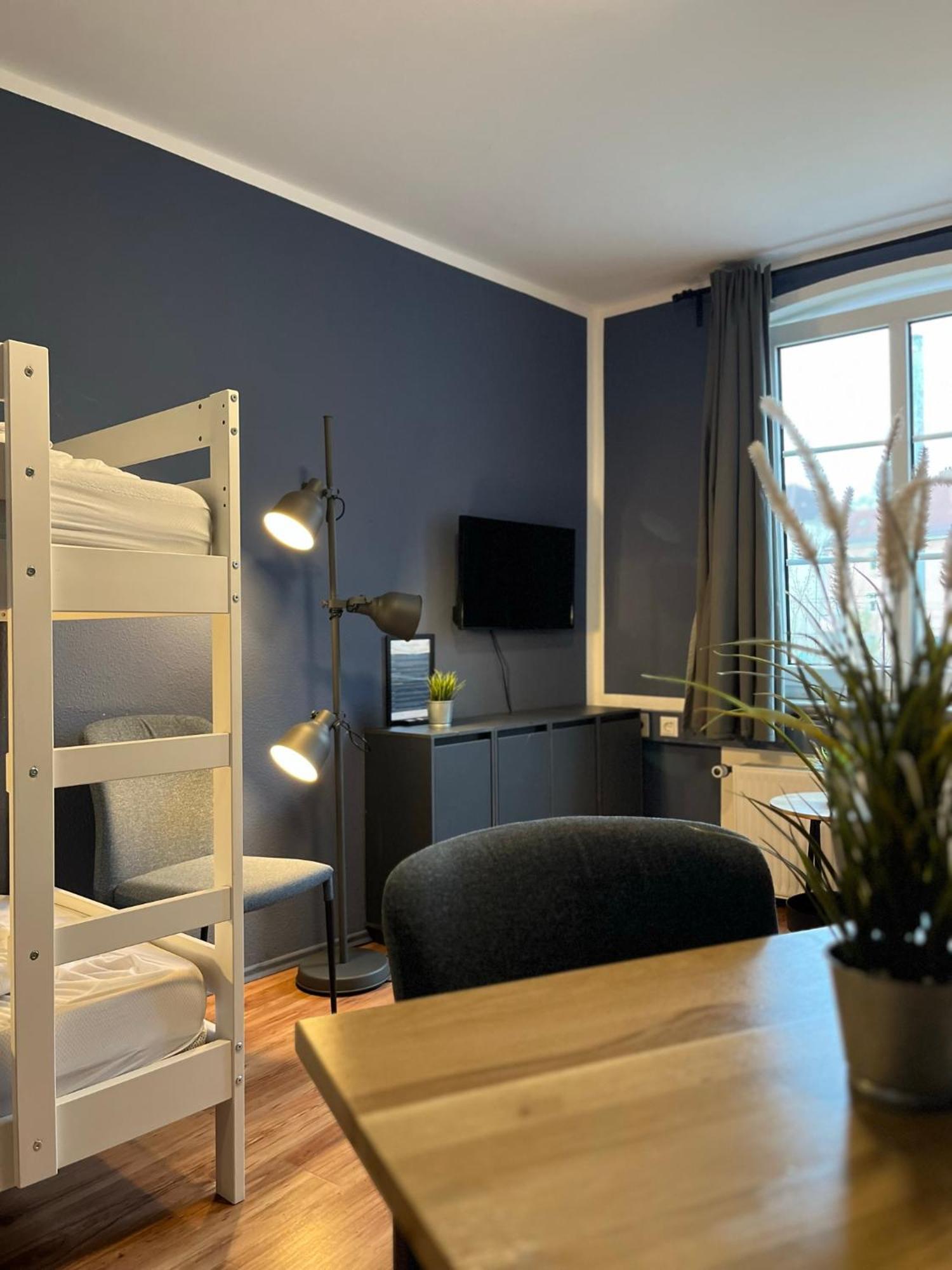 Blue Doors Hostel Ktv รอสต็อค ภายนอก รูปภาพ