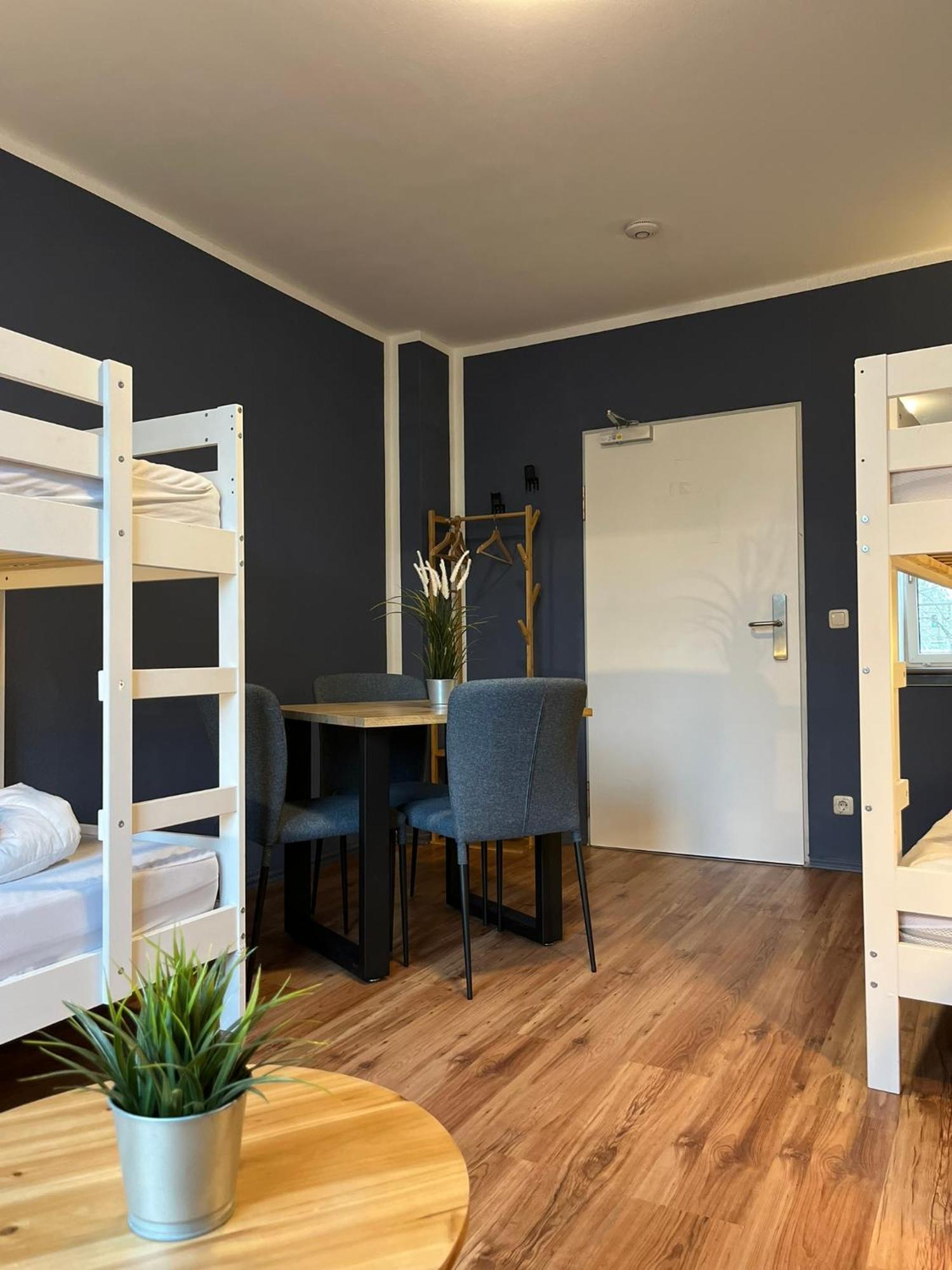 Blue Doors Hostel Ktv รอสต็อค ภายนอก รูปภาพ
