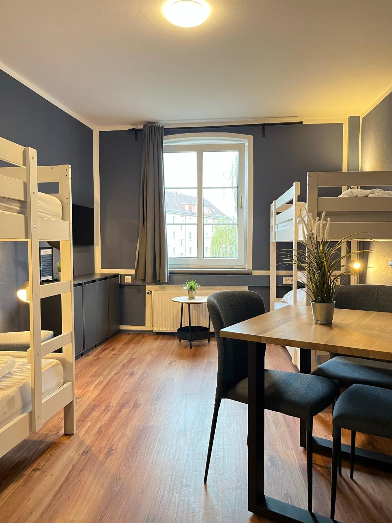 Blue Doors Hostel Ktv รอสต็อค ภายนอก รูปภาพ